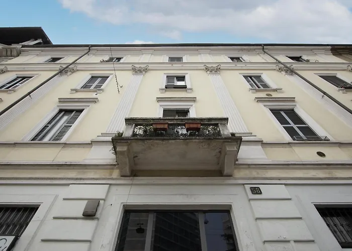 Penthouse With Patio & 2 Baths, 10 Min To Duomo
