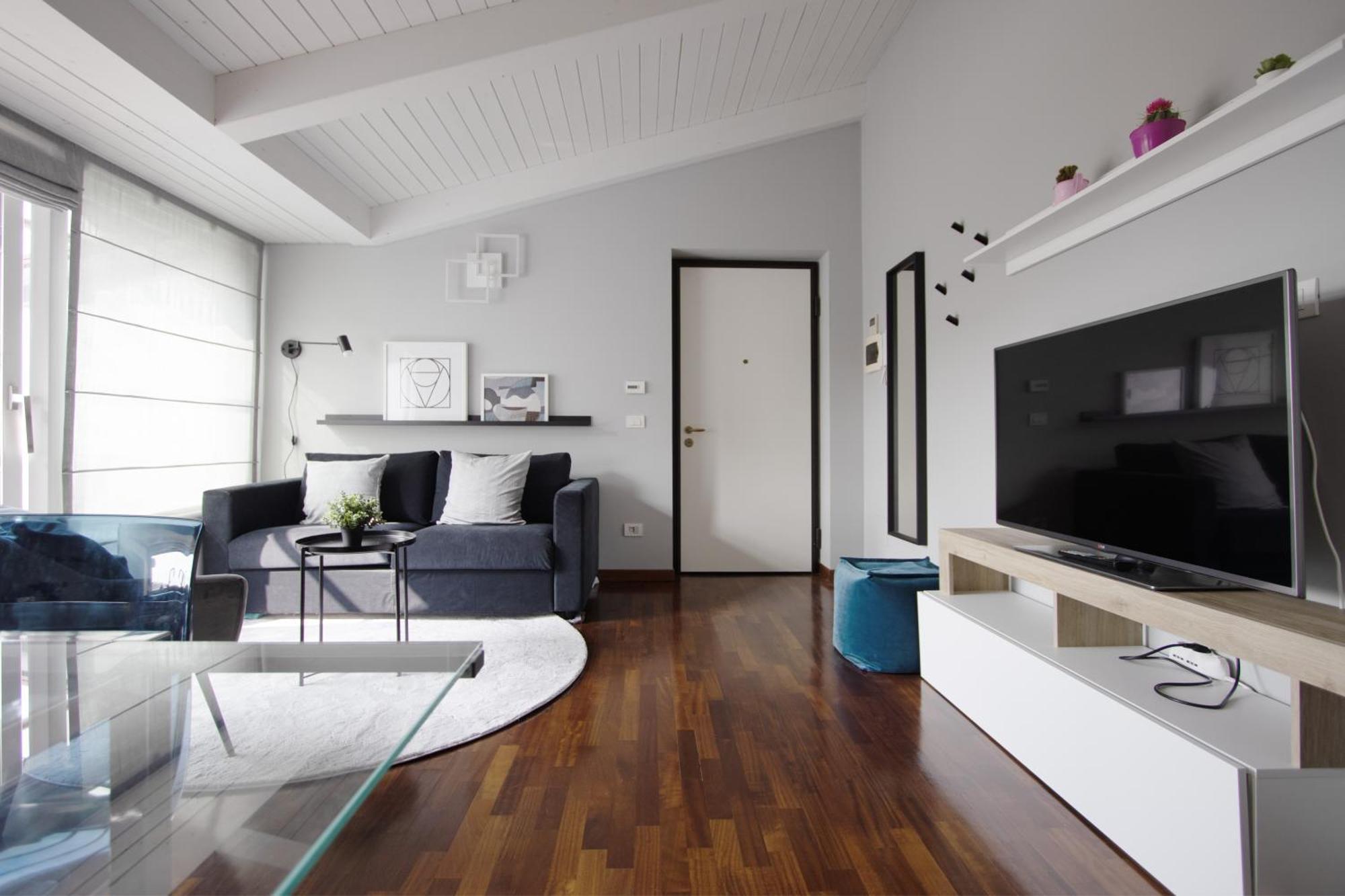 Penthouse With Patio & 2 Baths, 10 Min To Duomo Milano