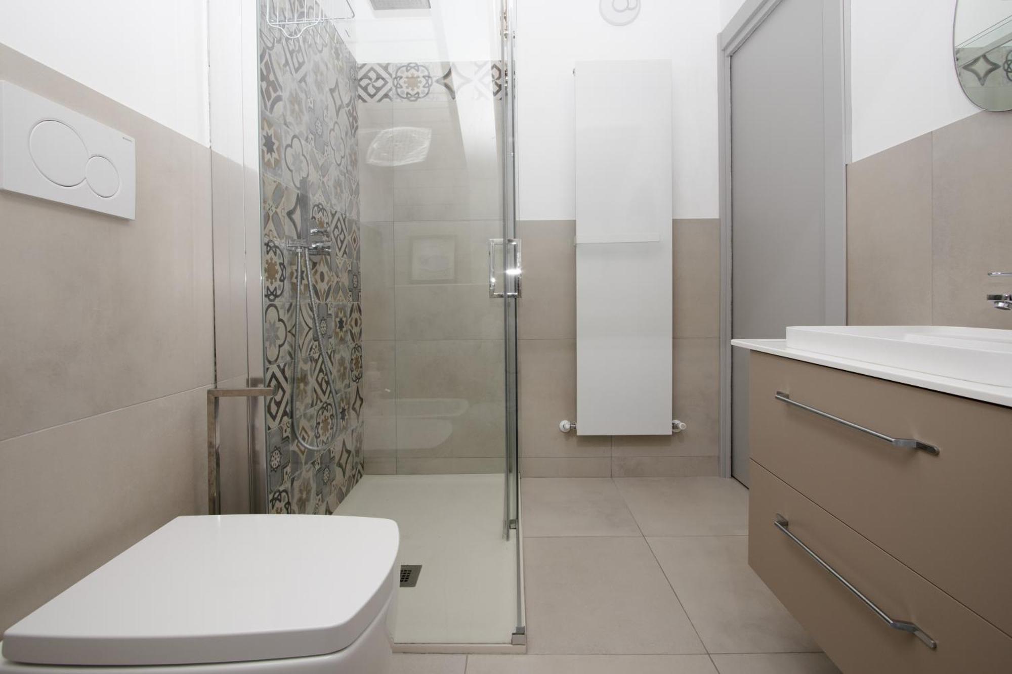 Penthouse With Patio & 2 Baths, 10 Min To Duomo * Milano